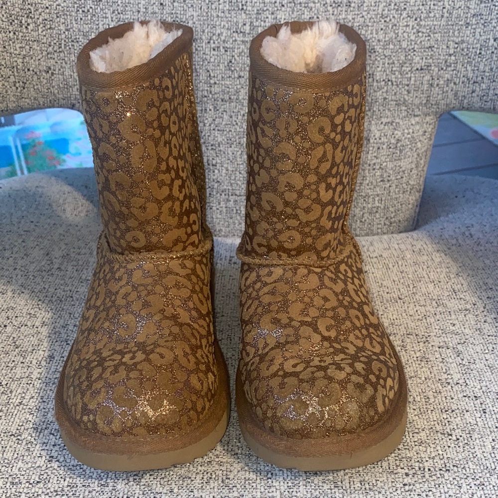 UGG Brown Classic II Glitter Leopard Kids Boots